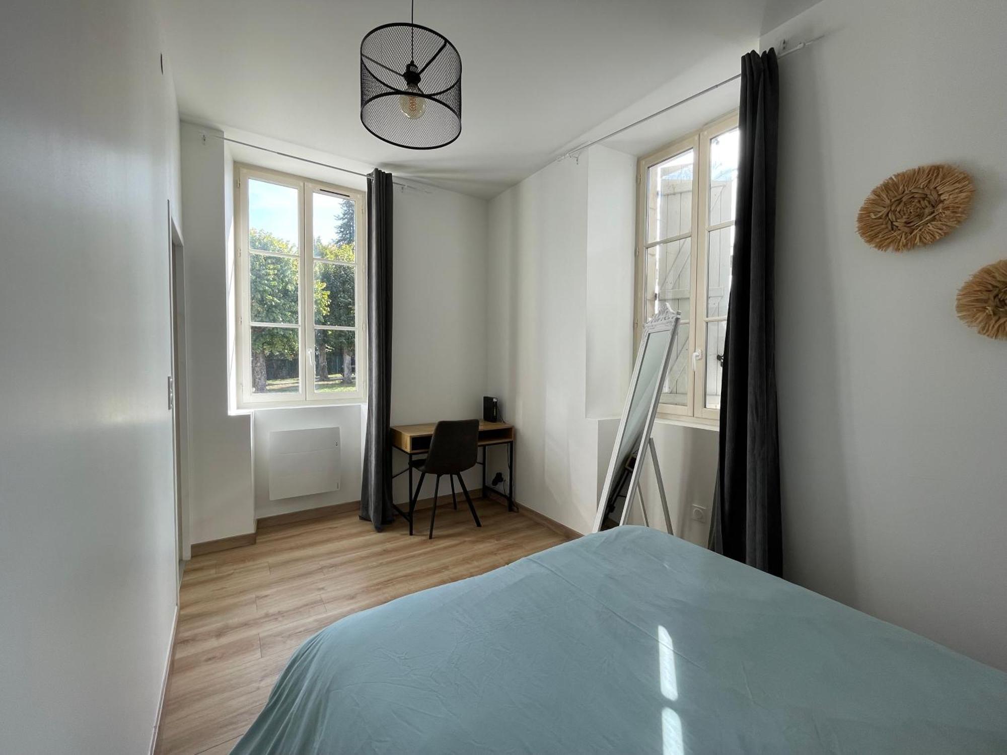 Bel Appartement, 2 Lits Doubles, Parking Gratuit Chablis Exterior foto