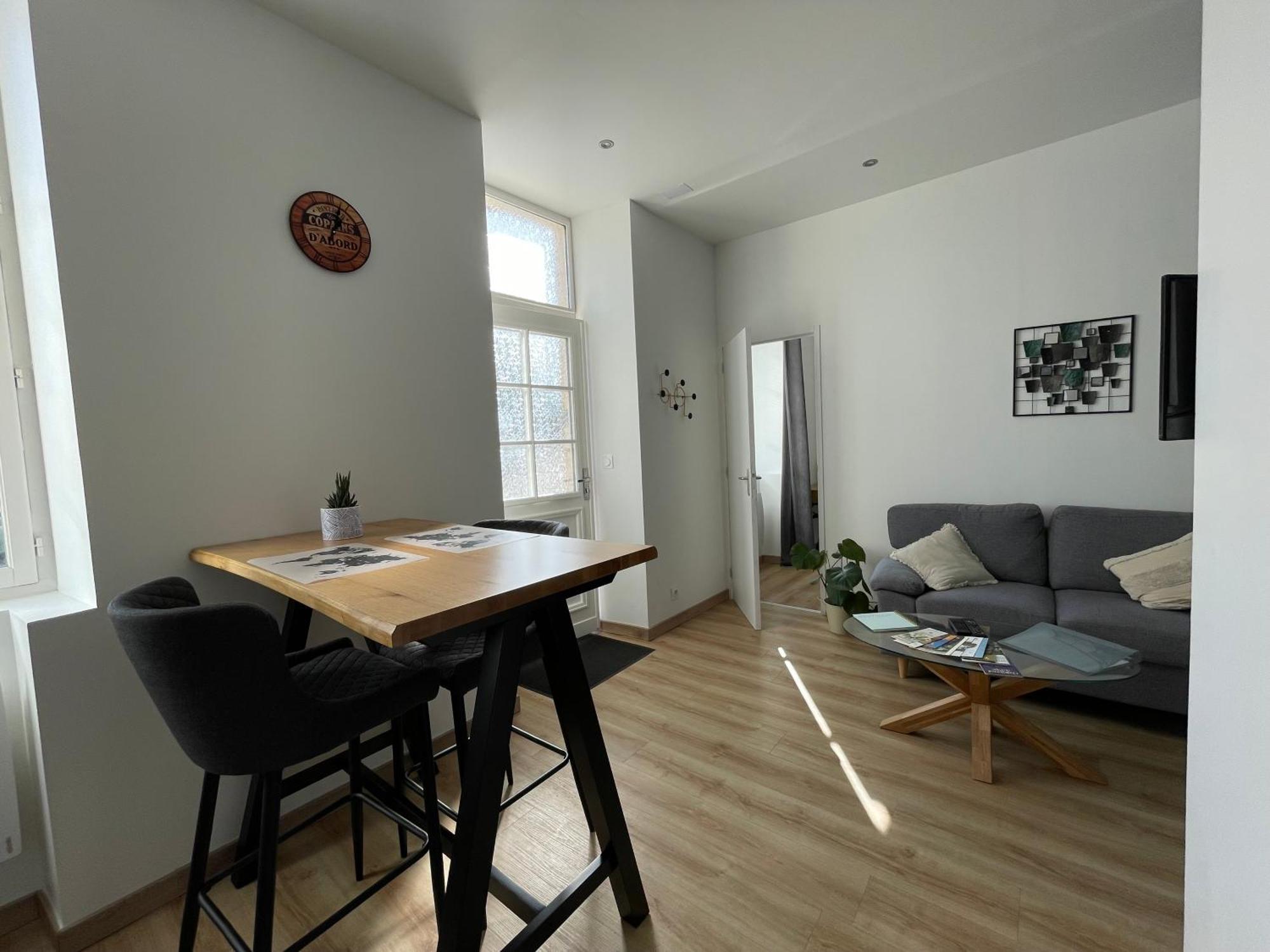 Bel Appartement, 2 Lits Doubles, Parking Gratuit Chablis Exterior foto